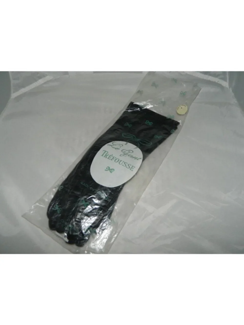 VTG NOS Le Gant Trefousse French Black Leather Tailored Gloves Silk Lined Size 6